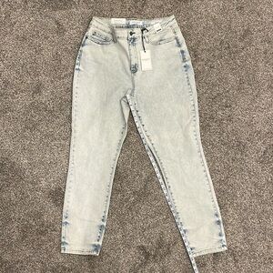 Judy Blue Jeans NWT 13/31